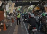 Lalu Lintas di Jalan Kapten Tendean Direkayasa Akibat Evakuasi JPO Tertabrak Truk