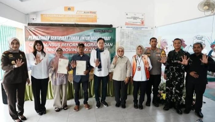 22 Warga Tambora Terima Sertifikat PTSL, Pemkot Jakbar dan DPRD DKI Kawal Percepatan Legalisasi Tanah